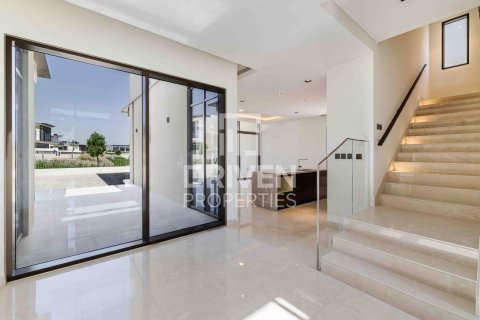 Villa de 4 dormitorios en Golf Place, UAE No. 84092 3