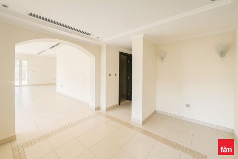 Villa de 3 dormitorios en Dubai, UAE No. 103870 26