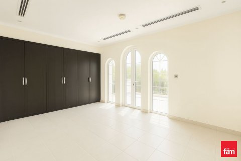 Villa de 3 dormitorios en Dubai, UAE No. 103870 16