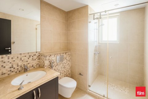 Villa de 3 dormitorios en Dubai, UAE No. 103870 2