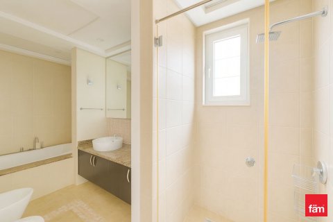 Villa de 3 dormitorios en Dubai, UAE No. 103870 7