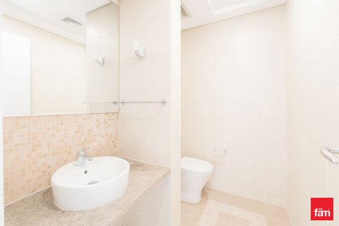 Villa de 3 dormitorios en Dubai, UAE No. 103870 8