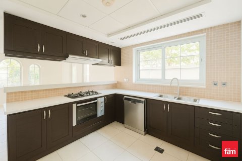 Villa de 3 dormitorios en Dubai, UAE No. 103870 29