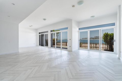 5 bedrooms Villa in Palm Jumeirah, UAE No. 88133 4