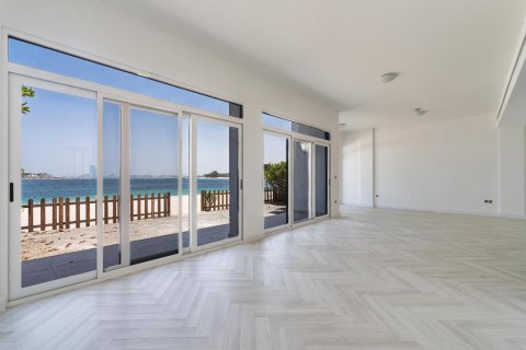 5 bedrooms Villa in Palm Jumeirah, UAE No. 88133 3