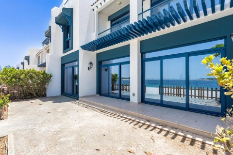 5 bedrooms Villa in Palm Jumeirah, UAE No. 88133 22