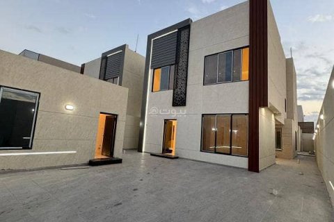 Villa de 6 dormitorios en Khobar, Saudi Arabia No. 60391 1