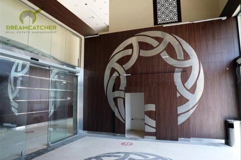 Commercial property de 699.9m² en Cornich Ras Al Khaima, UAE No. 75256 2