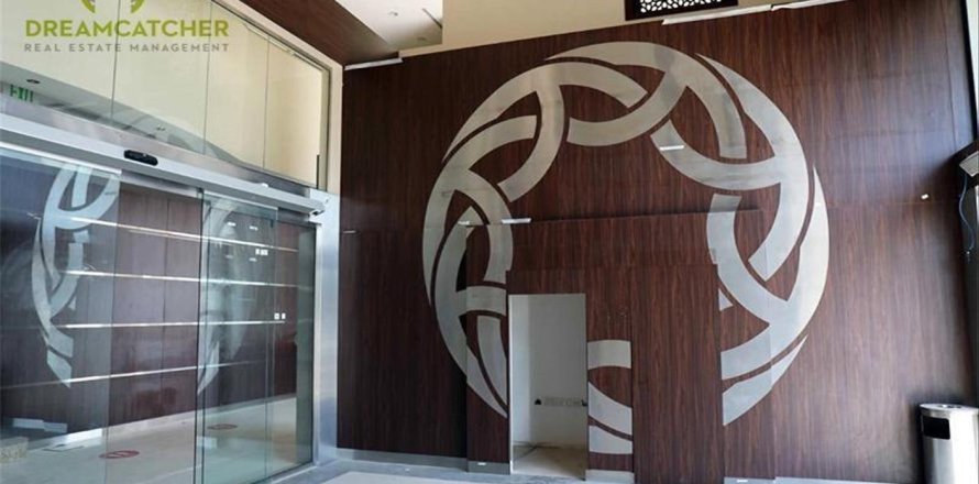 Commercial property de 699.9m² en Cornich Ras Al Khaima, UAE No. 75256