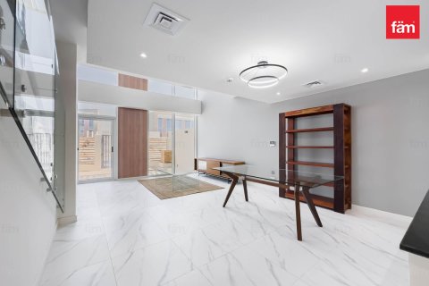 Villa de 2 chambres à Dubai, UAE No. 100545 3