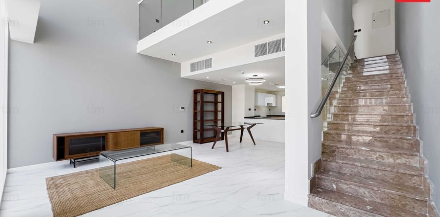 Villa de 2 chambres à Dubai, UAE No. 100545