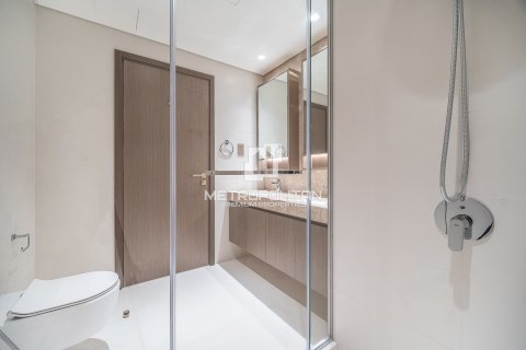 Квартира с 2 спальнями в EMAAR Beachfront, ОАЭ №62136 29