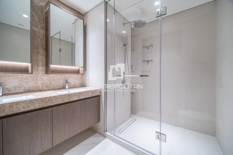 Квартира с 2 спальнями в EMAAR Beachfront, ОАЭ №62136 27