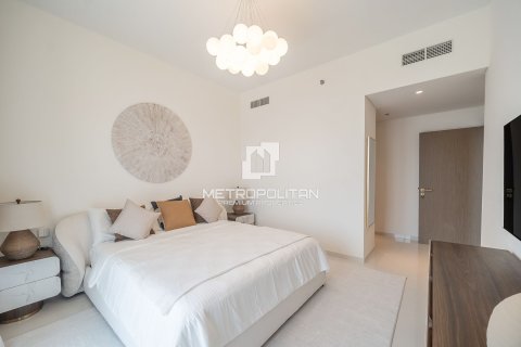 Квартира с 2 спальнями в EMAAR Beachfront, ОАЭ №62136 24