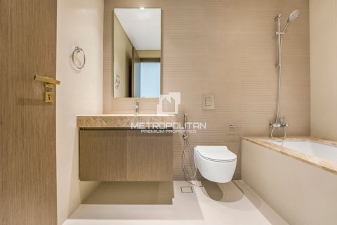 2 bedrooms Apartment in EMAAR Beachfront, UAE No. 62136 28