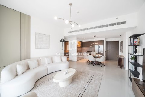 Квартира с 2 спальнями в EMAAR Beachfront, ОАЭ №62136 16