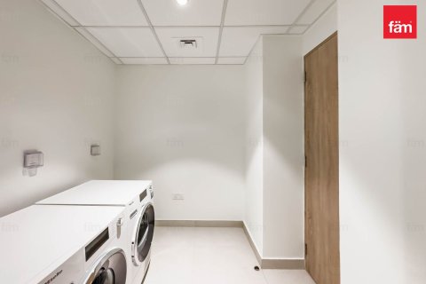 Villa de 4 dormitorios en Dubai, UAE No. 77110 12