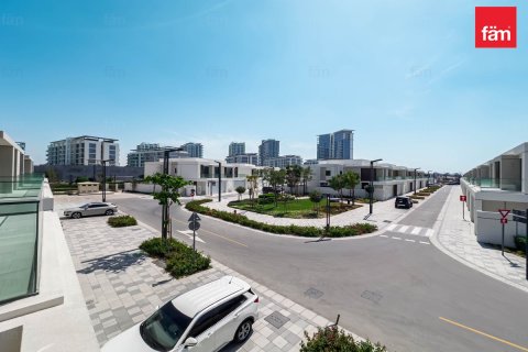 Villa de 4 dormitorios en Dubai, UAE No. 77110 16