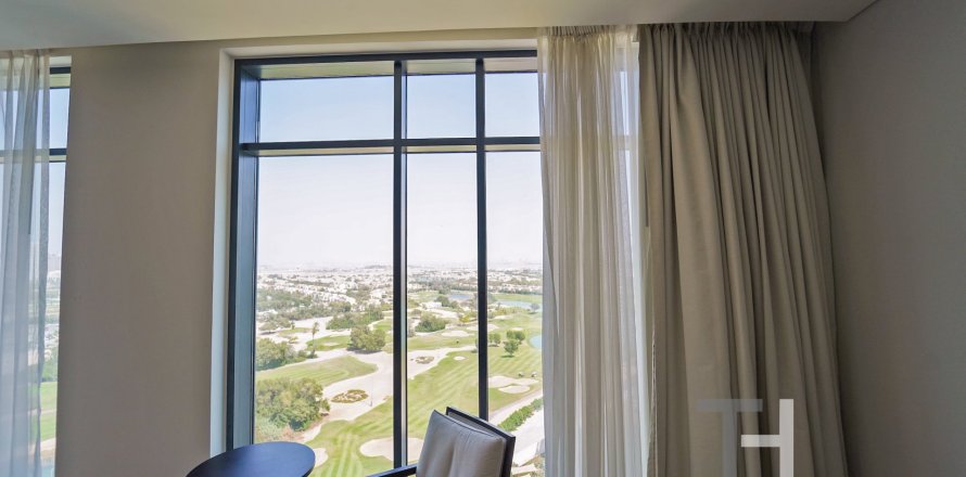 Apartment de 2 dormitorios en The Hills, UAE No. 81784