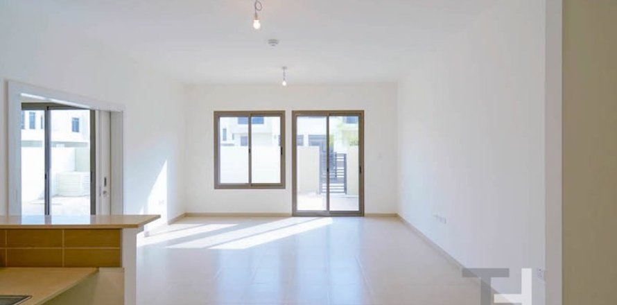4 bedrooms Townhouse in Noor Townhouses, UAE No. 81803