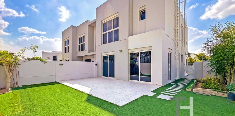 Townhouse de 4 dormitorios en Mudon, UAE No. 81793