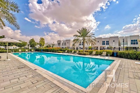 Townhouse de 4 dormitorios en Mudon, UAE No. 81793 6