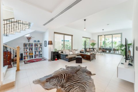 Вилла с 4 спальнями в Jumeirah Park, ОАЭ №91670 28