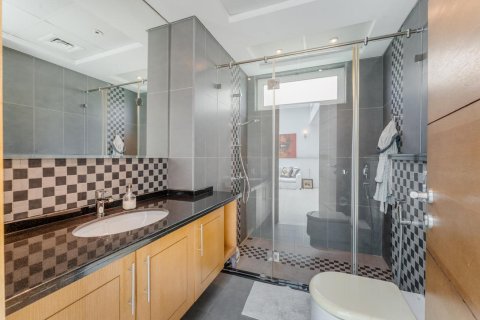 Вилла с 4 спальнями в Jumeirah Park, ОАЭ №91670 12