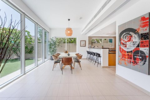 Вилла с 4 спальнями в Jumeirah Park, ОАЭ №91670 26