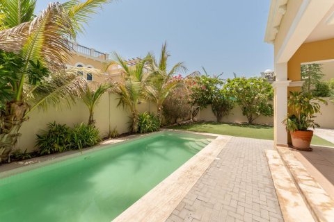 Вилла с 4 спальнями в Jumeirah Park, ОАЭ №91670 20