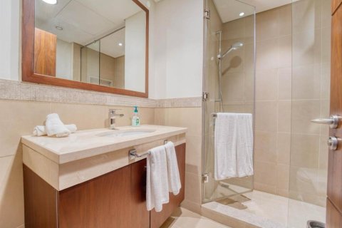Apartment de 2 dormitorios en Burj Vista, UAE No. 88418 6