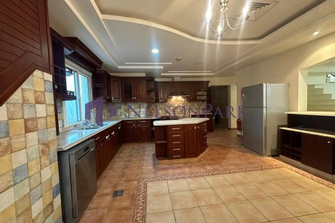 Вилла с 5 спальнями в Доха, Катар №58570 9