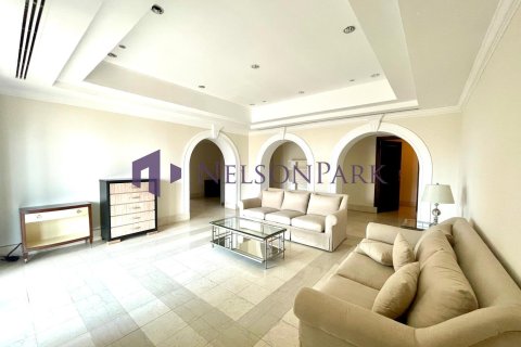 5 bedrooms Penthouse in Doha, Qatar No. 58569 15
