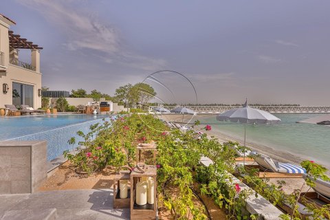 Villa de 5 dormitorios en Abu Dhabi, UAE No. 90383 2