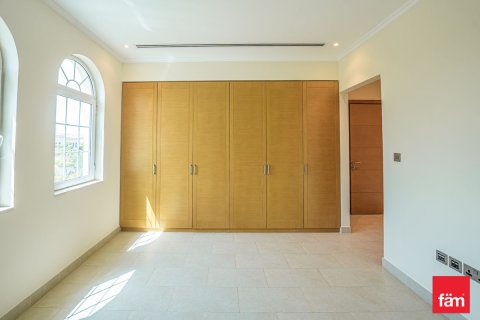 Villa de 4 dormitorios  No. 106377 7