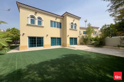 Villa de 4 dormitorios  No. 106377 15