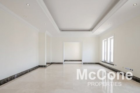 5 bedrooms Villa in Emirates Hills, UAE No. 74490 16