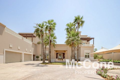 5 bedrooms Villa in Emirates Hills, UAE No. 74490 2