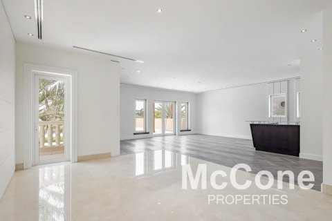 5 bedrooms Villa in Emirates Hills, UAE No. 74490 17