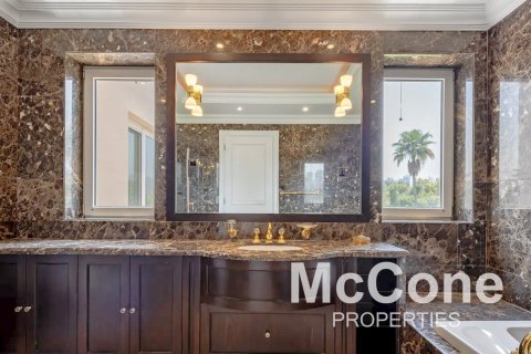 5 bedrooms Villa in Emirates Hills, UAE No. 74490 30