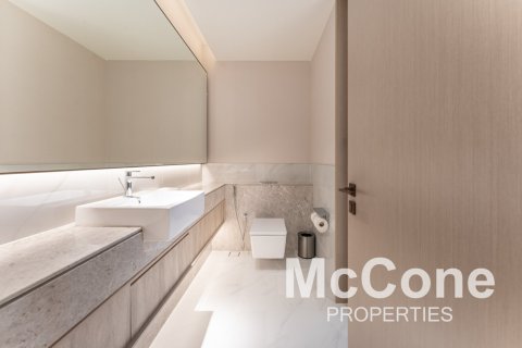 Apartment de 2 dormitorios en Address Harbour Point, UAE No. 74476 14