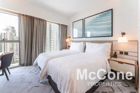Apartment de 2 dormitorios en Address Harbour Point, UAE No. 74476 8
