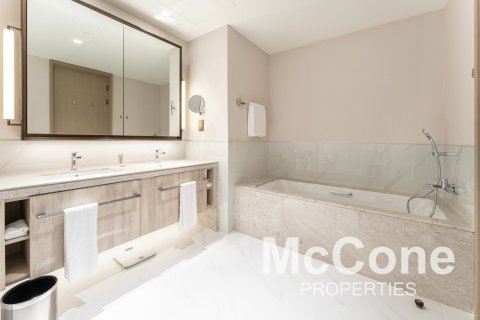 Apartment de 2 dormitorios en Address Harbour Point, UAE No. 74476 13