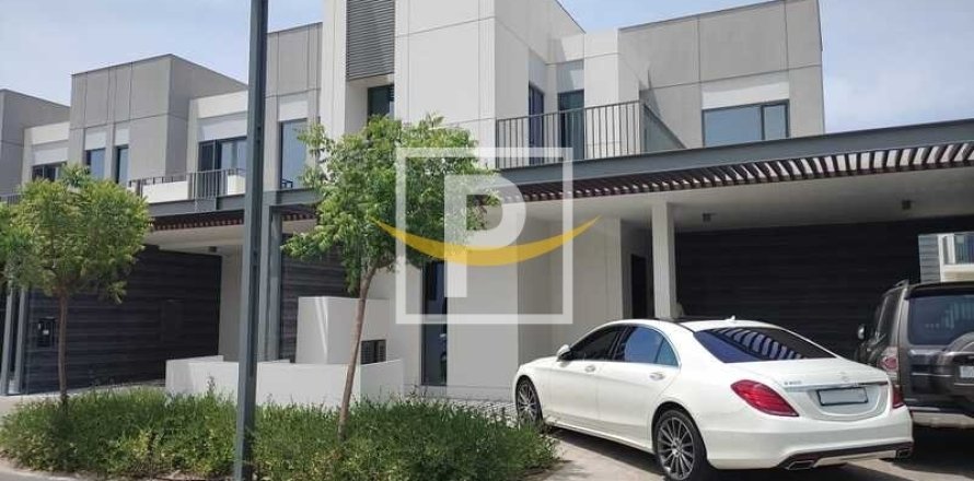 Villa de 4 dormitorios en Arabian Ranches 3, UAE No. 96644
