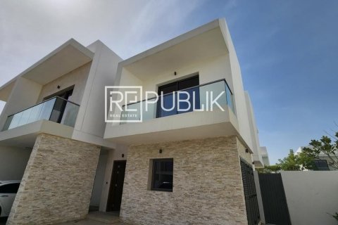 4 bedrooms Villa in ASPENS Yas Island, UAE No. 96725 11