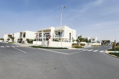 4 bedrooms Villa in ASPENS Yas Island, UAE No. 96725 4