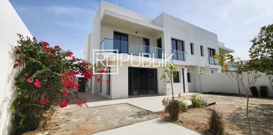 4 bedrooms Villa in ASPENS Yas Island, UAE No. 96725