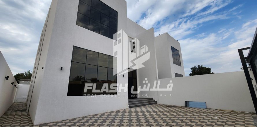 4 bedrooms Villa in Khuzam, UAE No. 88574