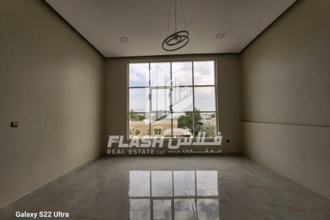 4 bedrooms Villa in Khuzam, UAE No. 88574 11