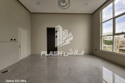4 bedrooms Villa in Khuzam, UAE No. 88574 13